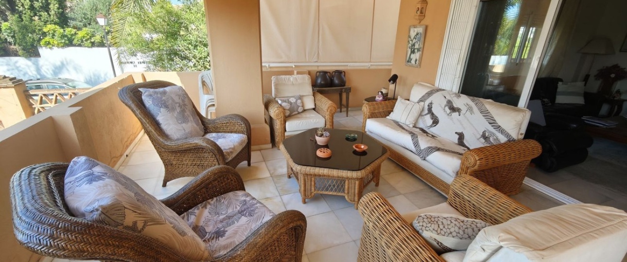 Resale - Villa - Marbella - Nueva Andalucía