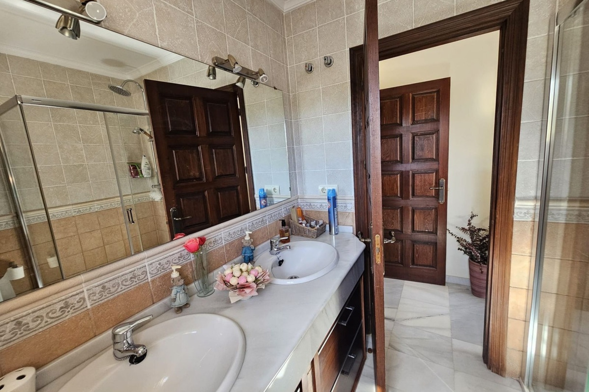 Resale - Villa - Marbella - Nueva Andalucía