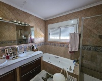 Resale - Villa - Marbella - Nueva Andalucía