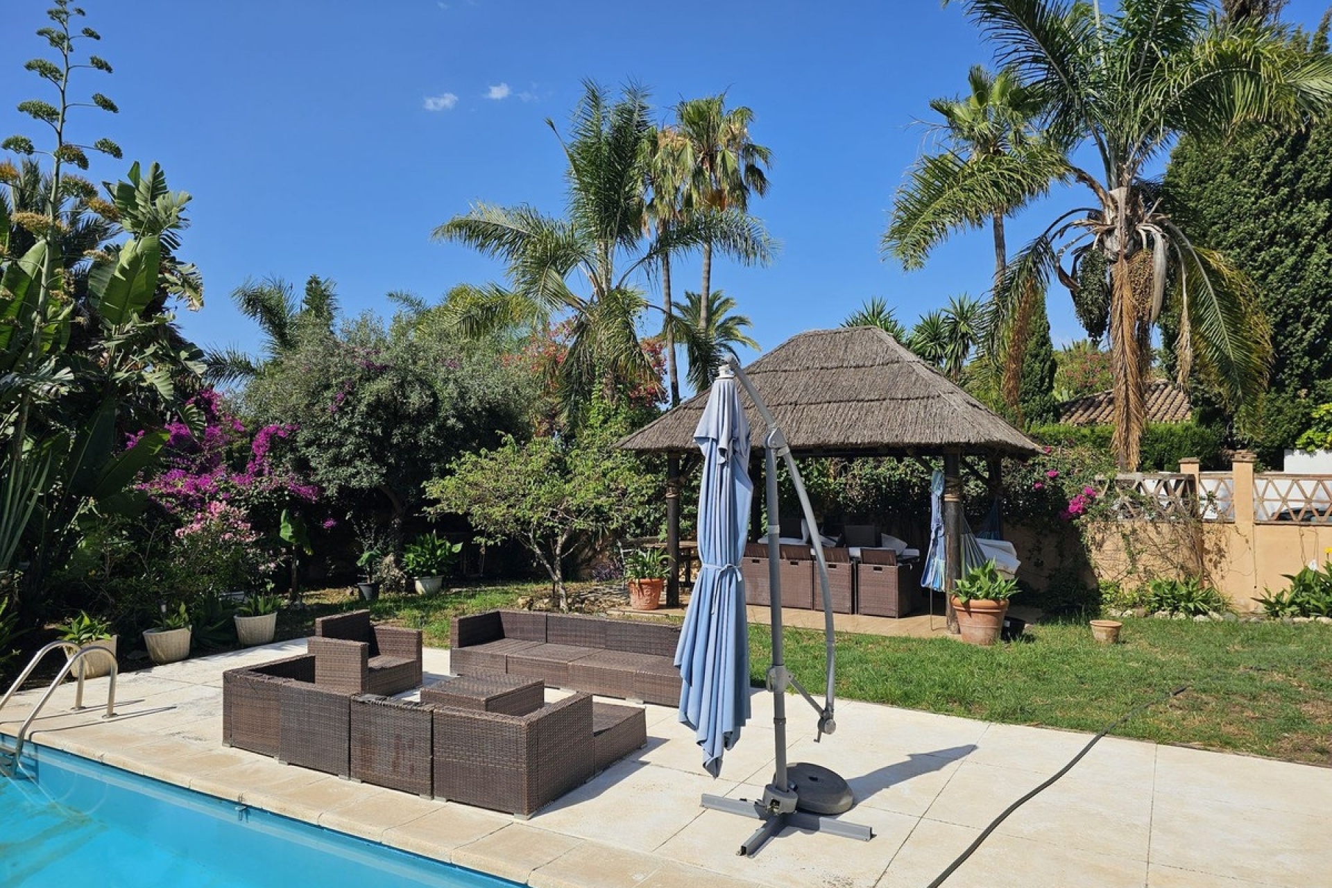 Resale - Villa - Marbella - Nueva Andalucía