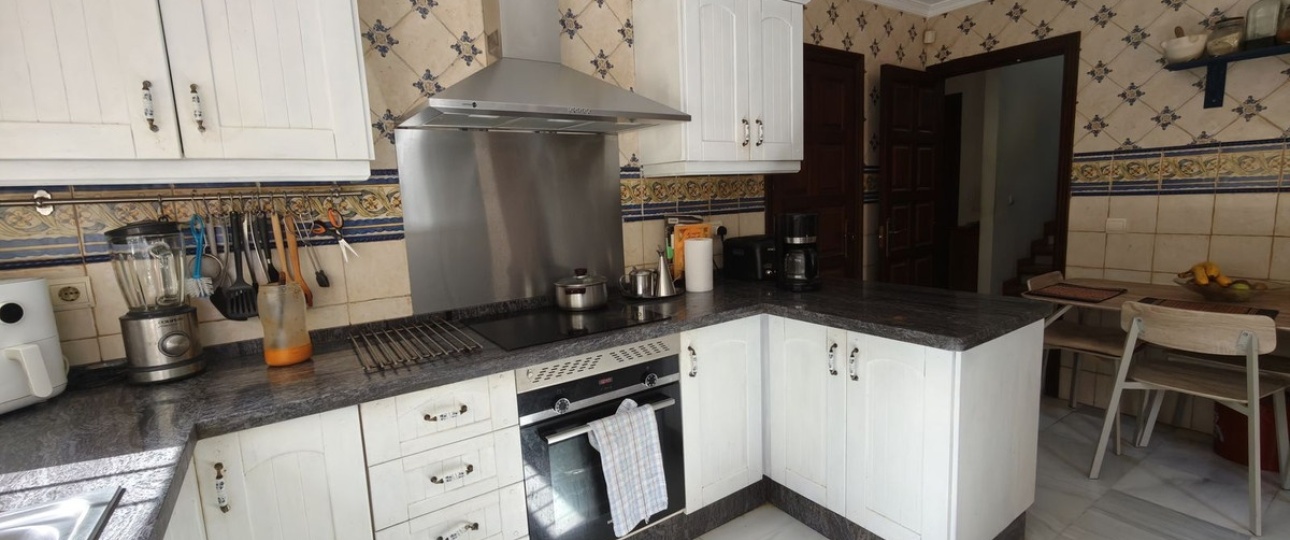 Resale - Villa - Marbella - Nueva Andalucía