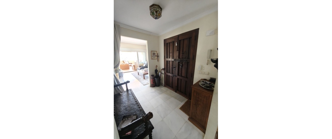Resale - Villa - Marbella - Nueva Andalucía