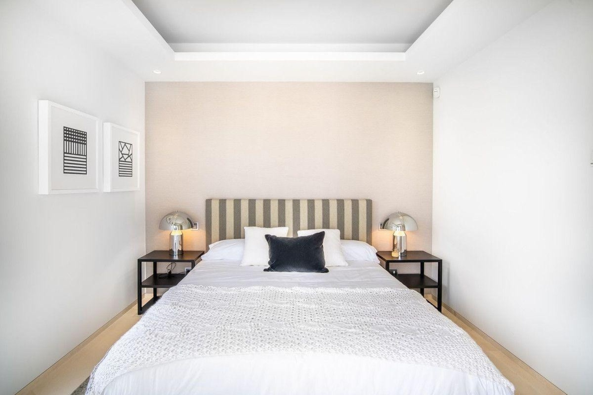 Resale - Villa - Marbella - Nueva Andalucía