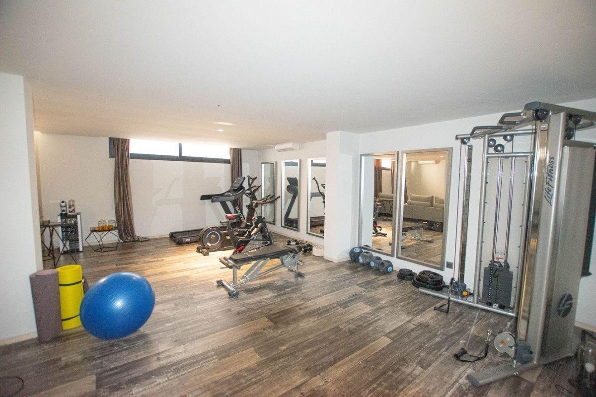 Resale - Villa - Marbella - Nueva Andalucía