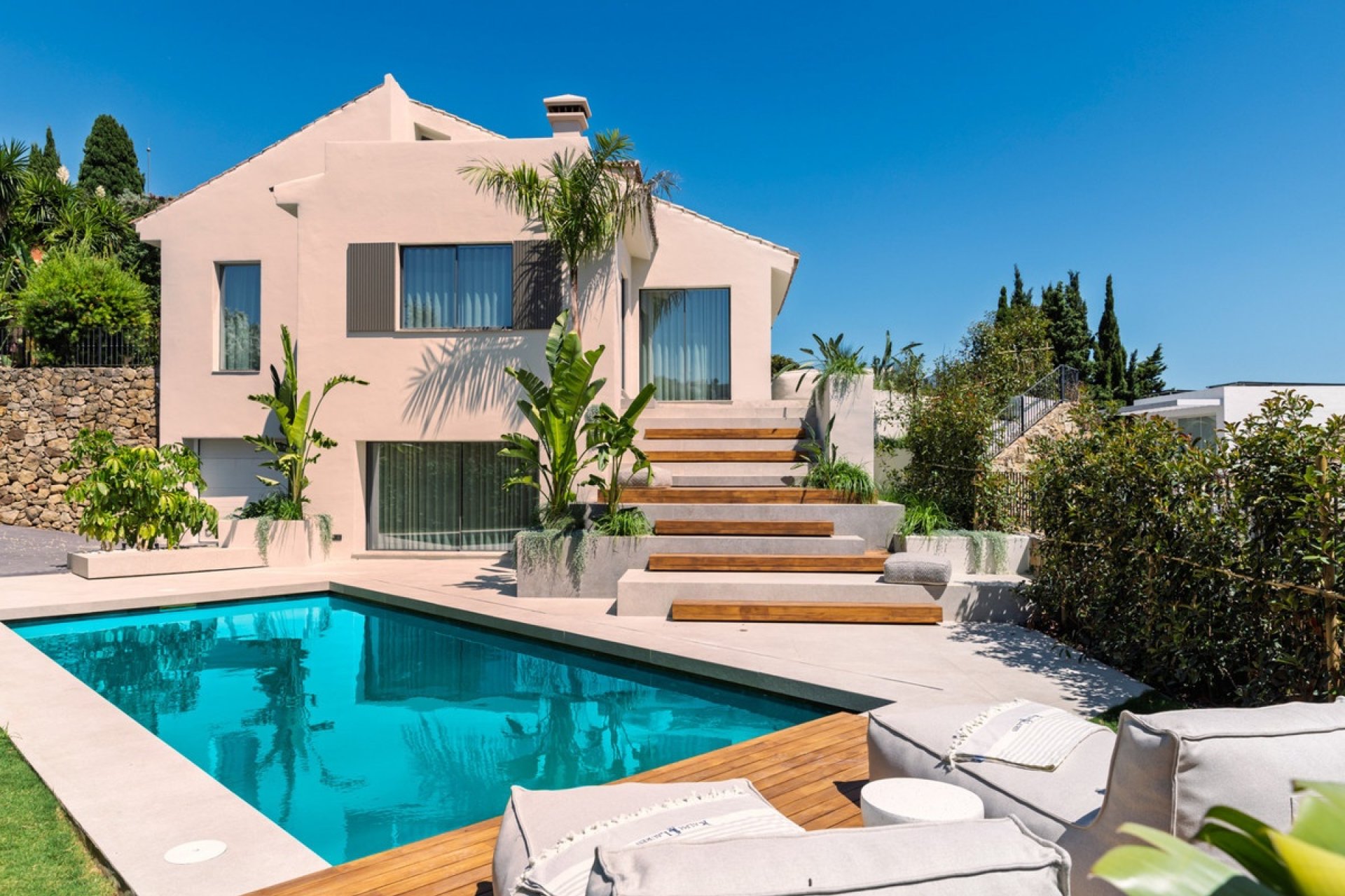 Resale - Villa - Marbella - Nueva Andalucía