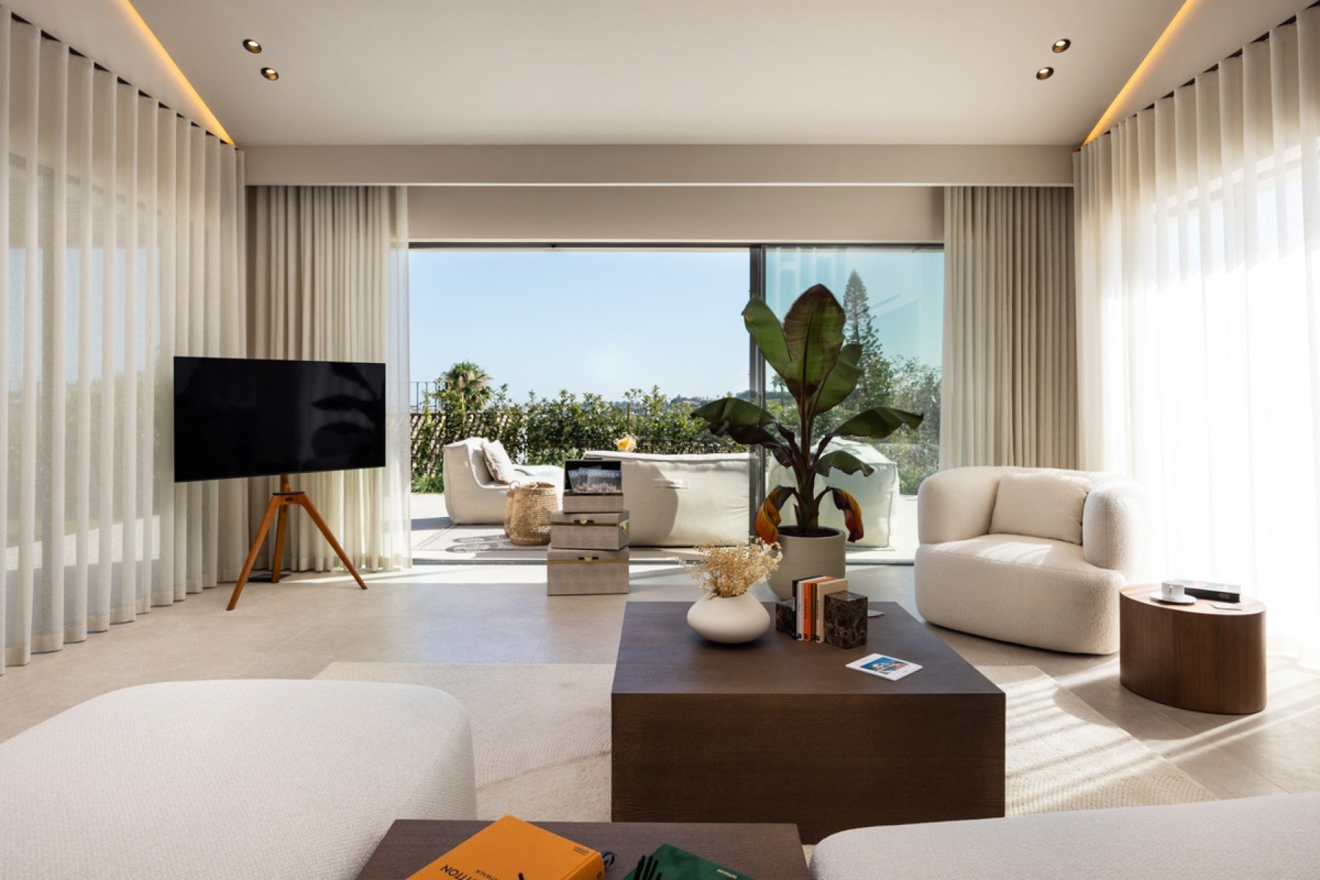 Resale - Villa - Marbella - Nueva Andalucía