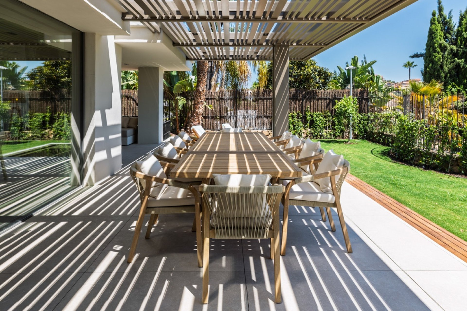 Resale - Villa - Marbella - Nueva Andalucía