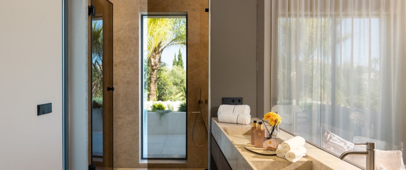 Resale - Villa - Marbella - Nueva Andalucía