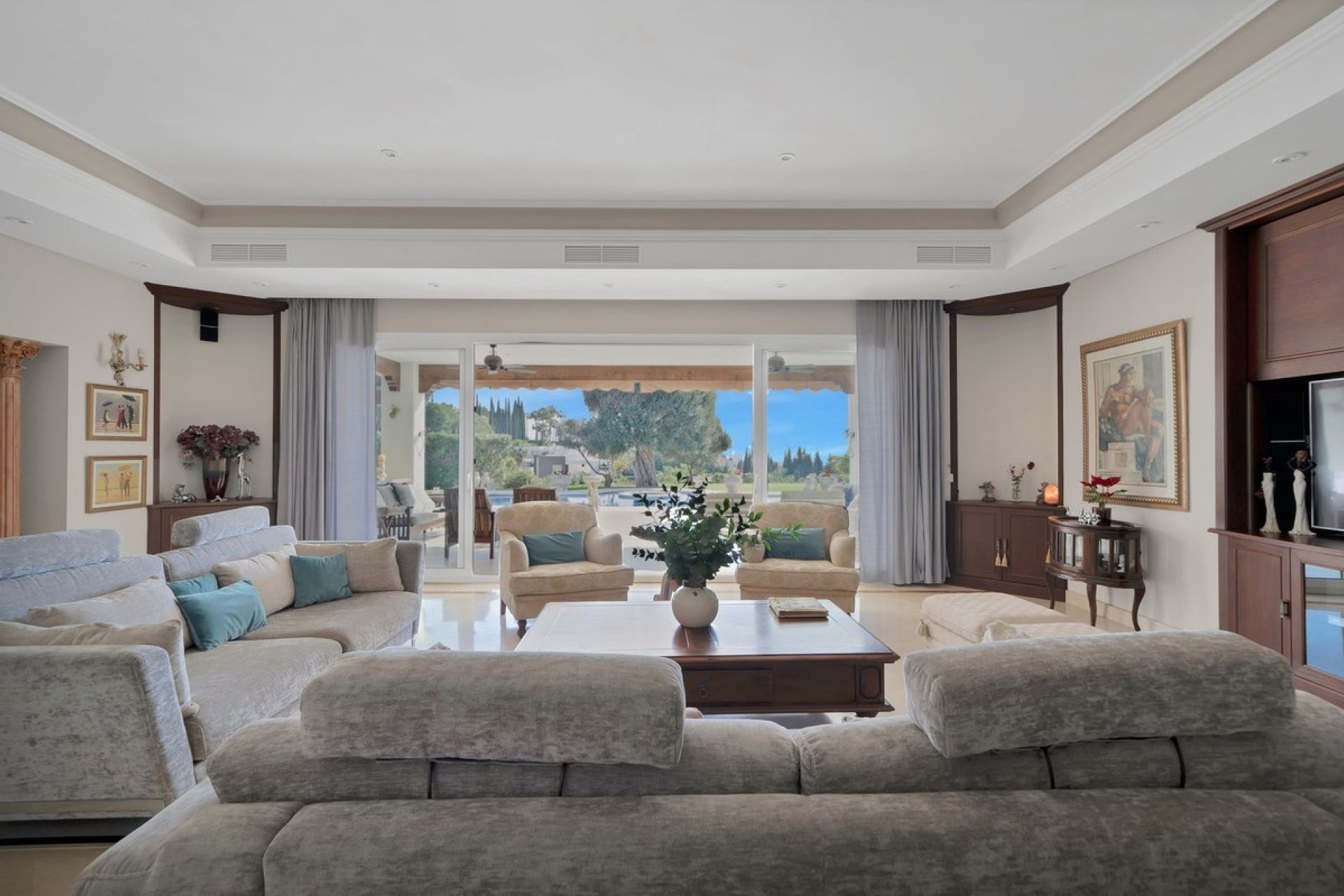 Resale - Villa - Marbella - Nueva Andalucía