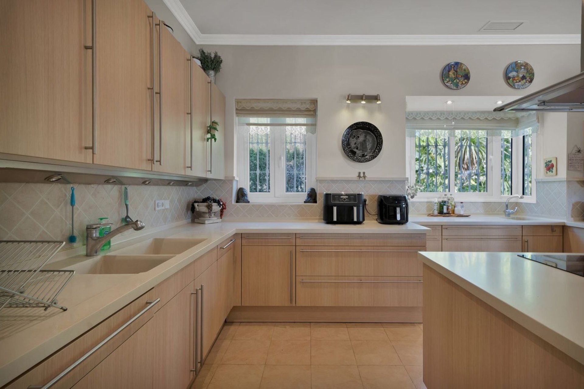 Resale - Villa - Marbella - Nueva Andalucía