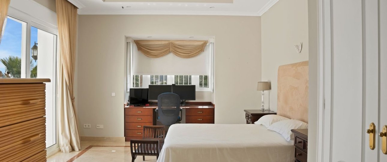 Resale - Villa - Marbella - Nueva Andalucía