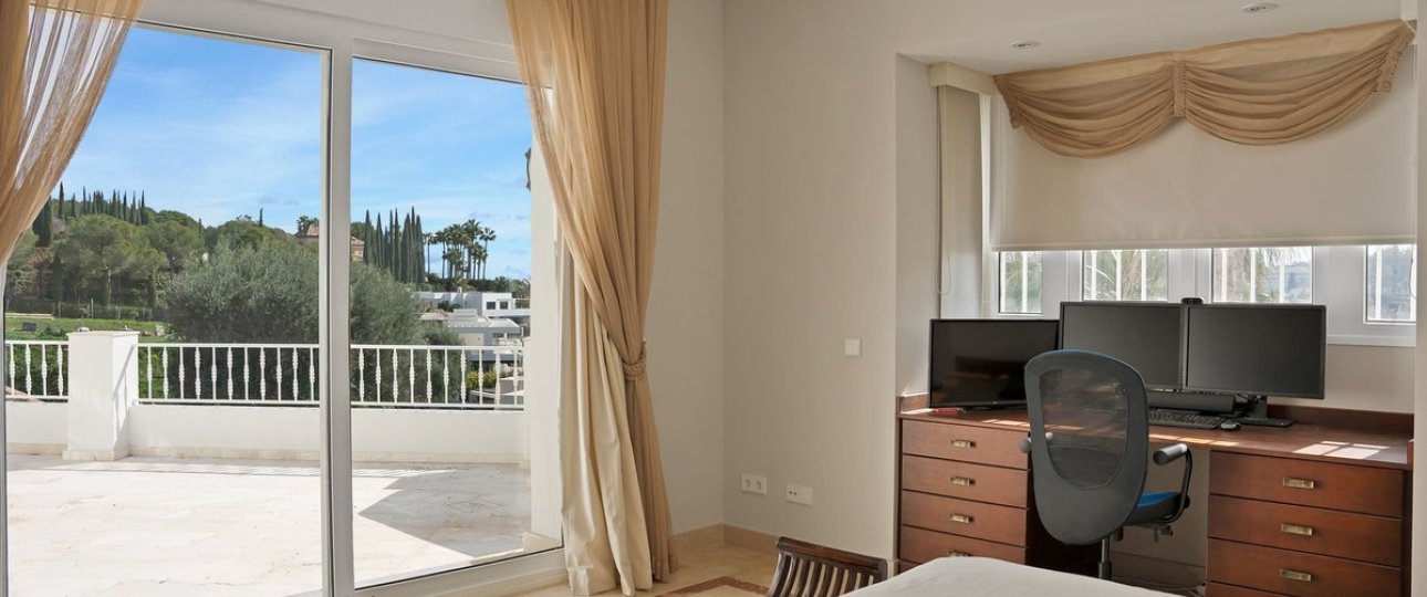 Resale - Villa - Marbella - Nueva Andalucía