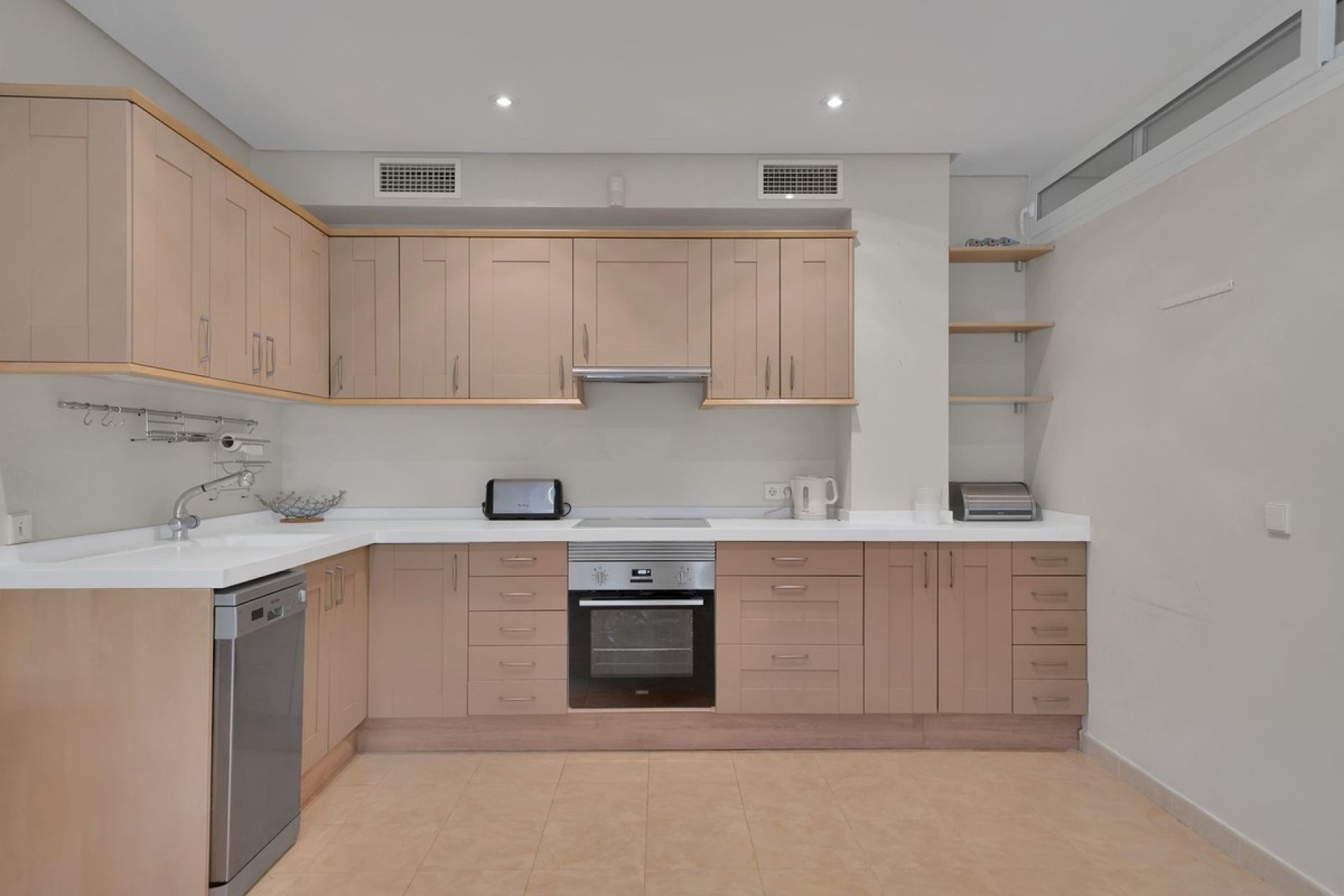 Resale - Villa - Marbella - Nueva Andalucía