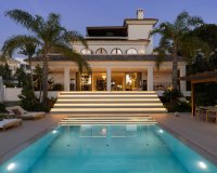 Resale - Villa - Marbella - Nueva Andalucía