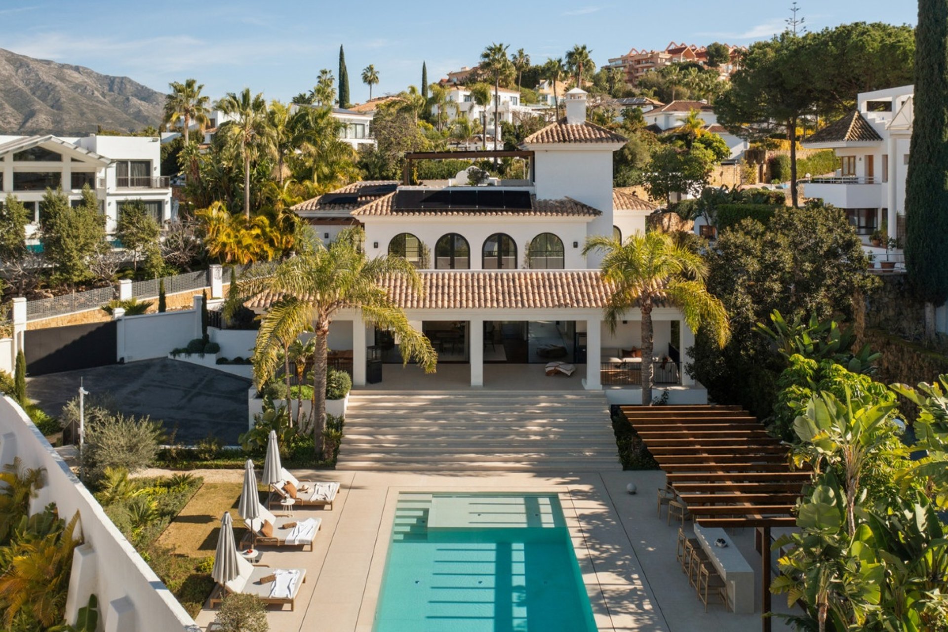 Resale - Villa - Marbella - Nueva Andalucía