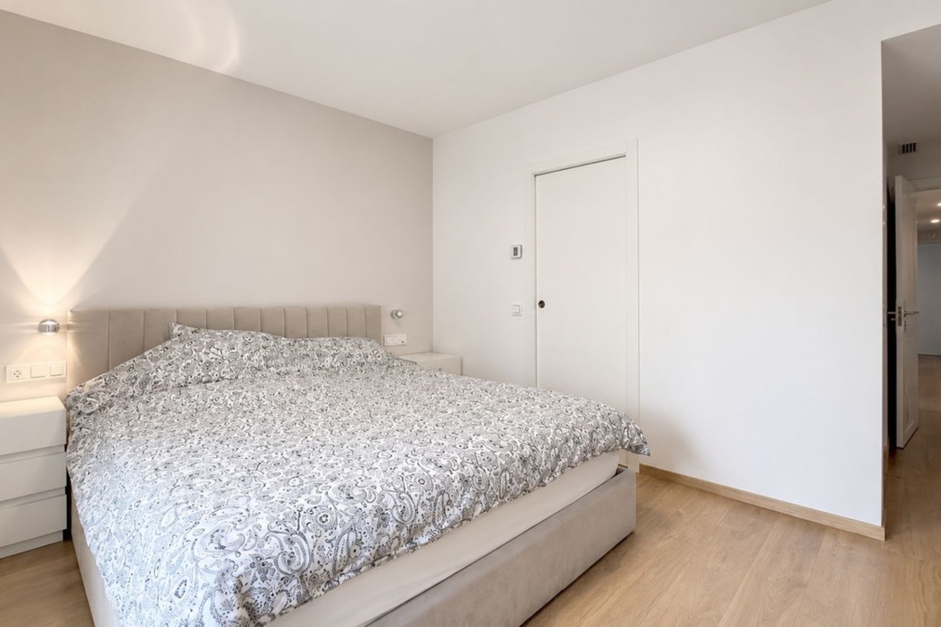 Resale - Villa - Marbella - Nueva Andalucía