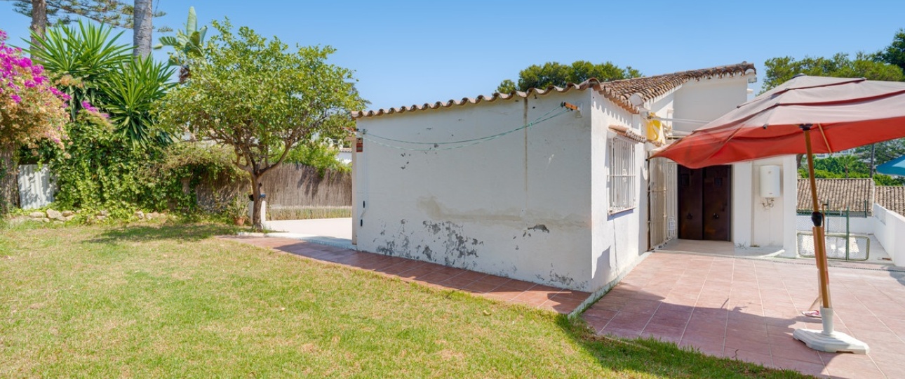 Resale - Villa - Marbella - Nueva Andalucía