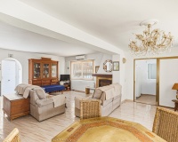 Resale - Villa - Marbella - Nueva Andalucía
