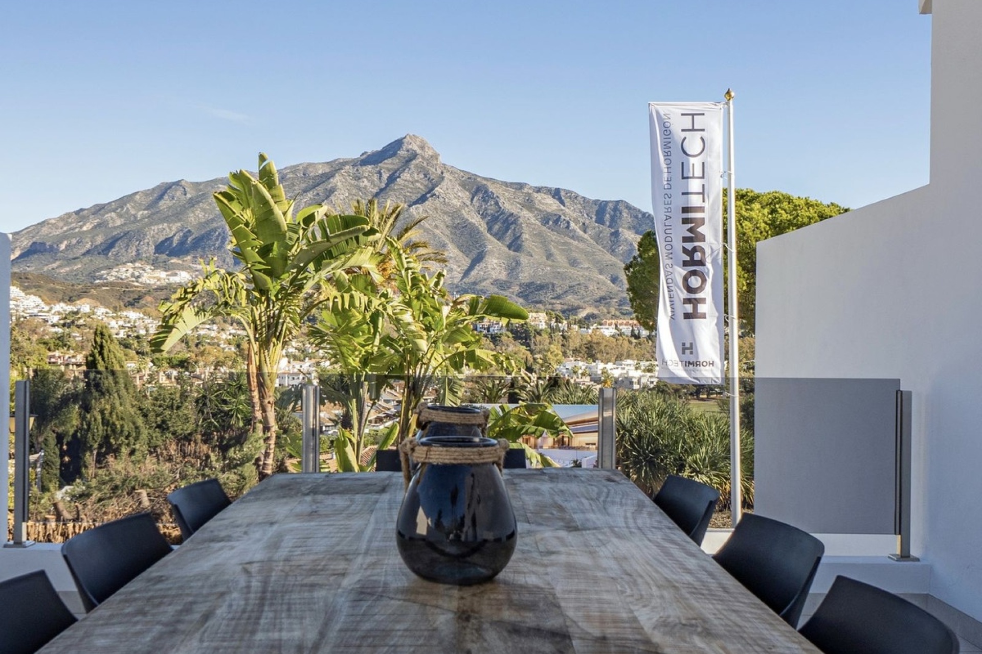 Resale - Villa - Marbella - Nueva Andalucía
