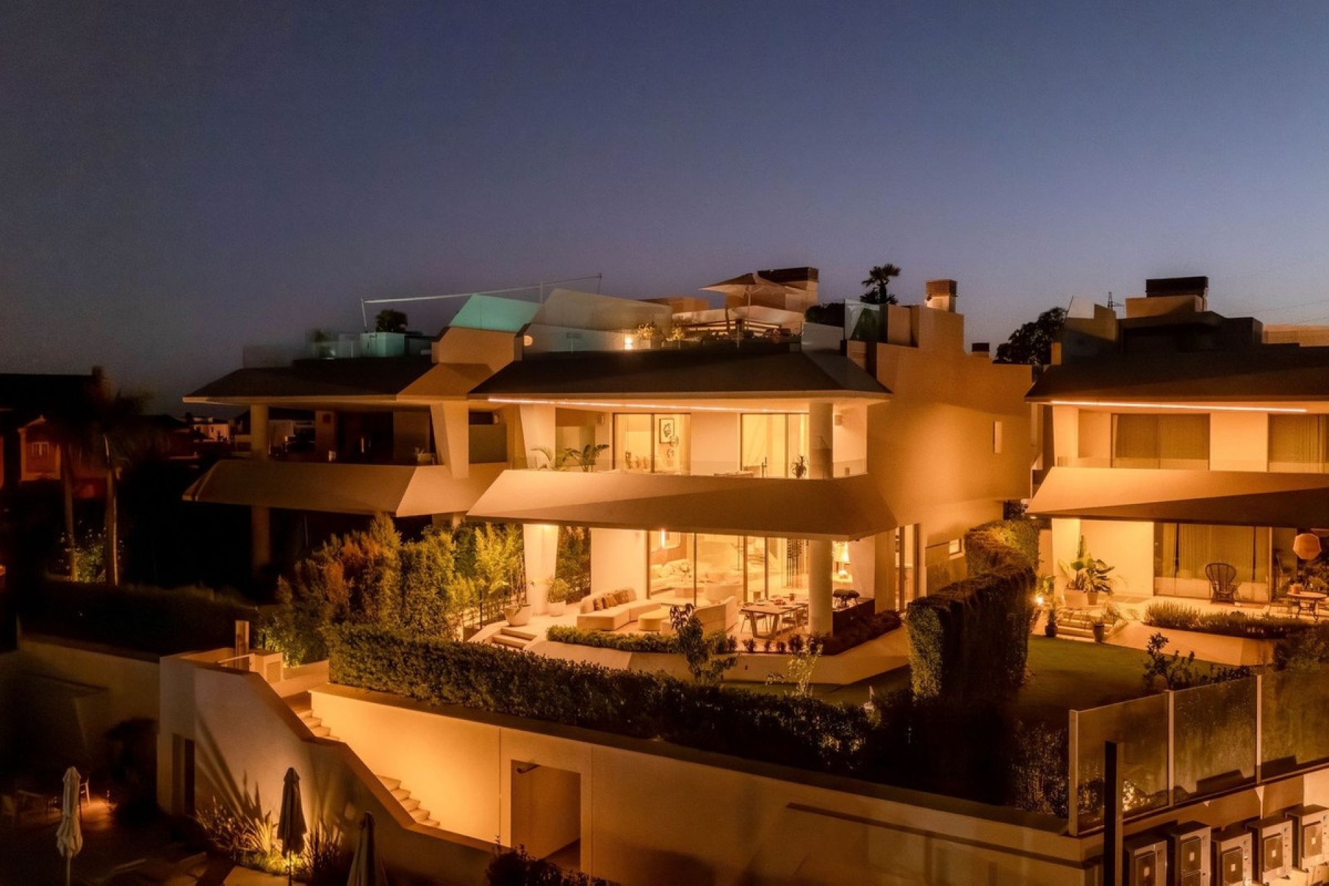 Resale - Villa - Marbella - Nueva Andalucía