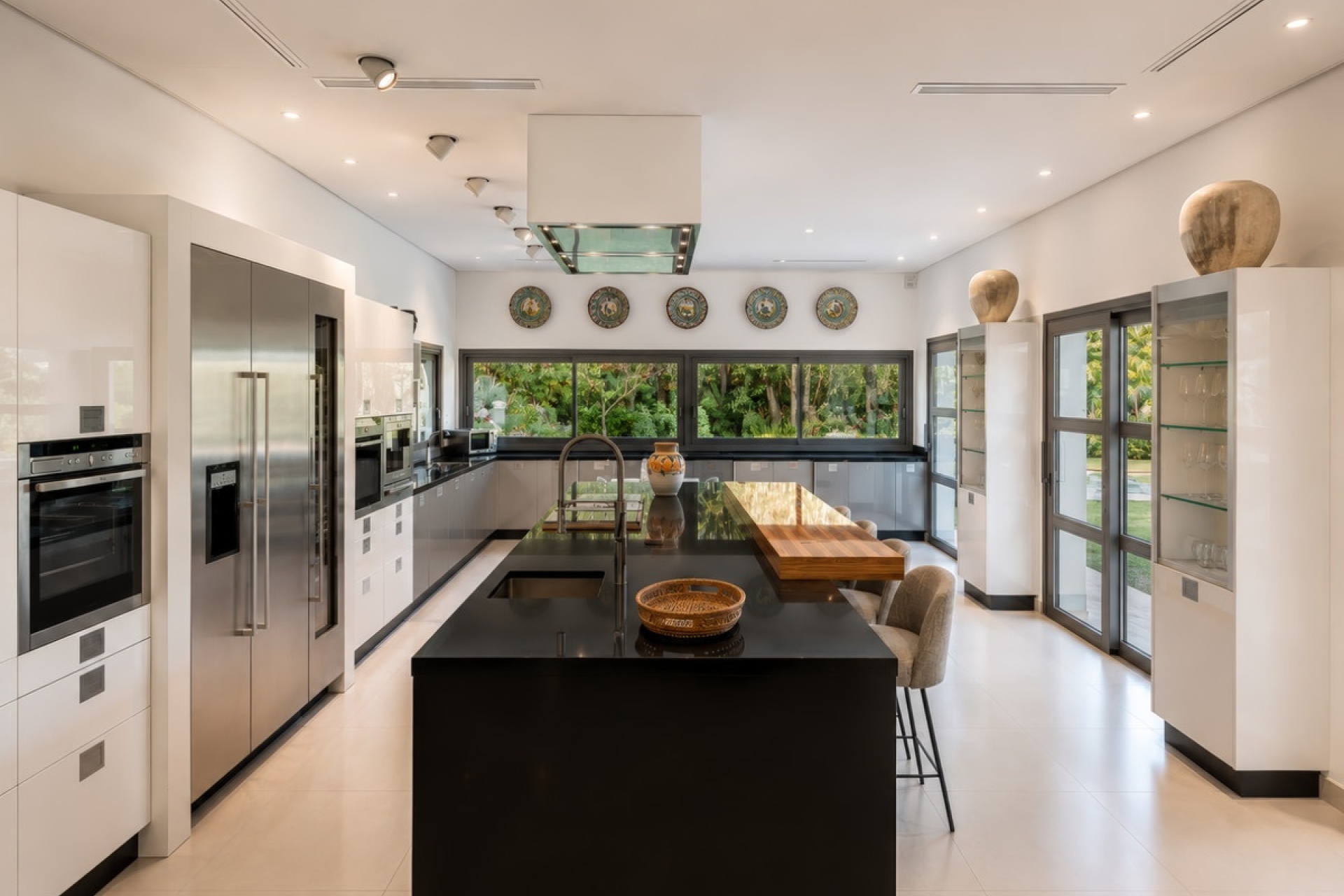 Resale - Villa - Marbella - Nueva Andalucía