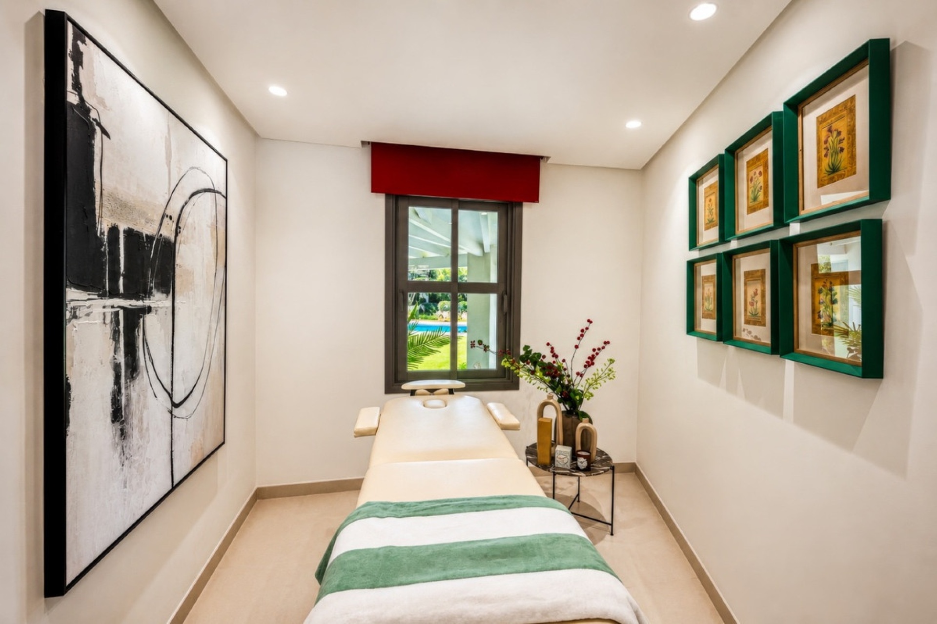 Resale - Villa - Marbella - Nueva Andalucía