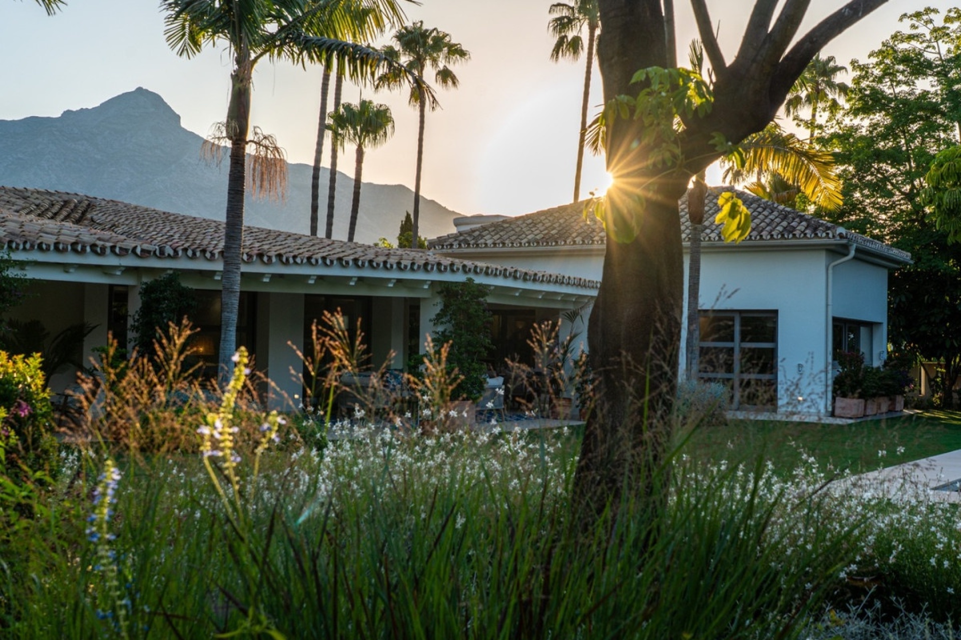 Resale - Villa - Marbella - Nueva Andalucía