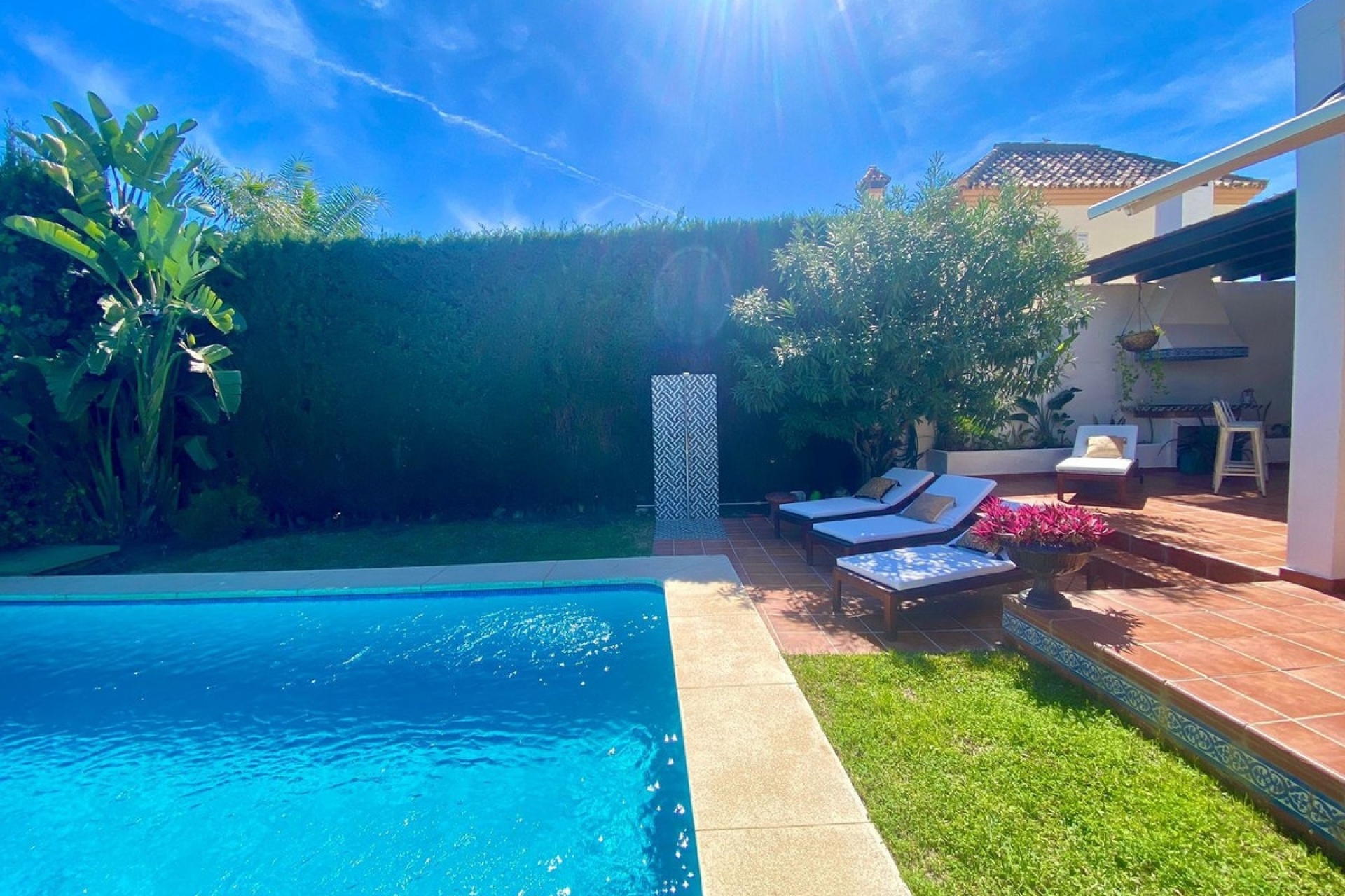 Resale - Villa - Marbella - Nueva Andalucía