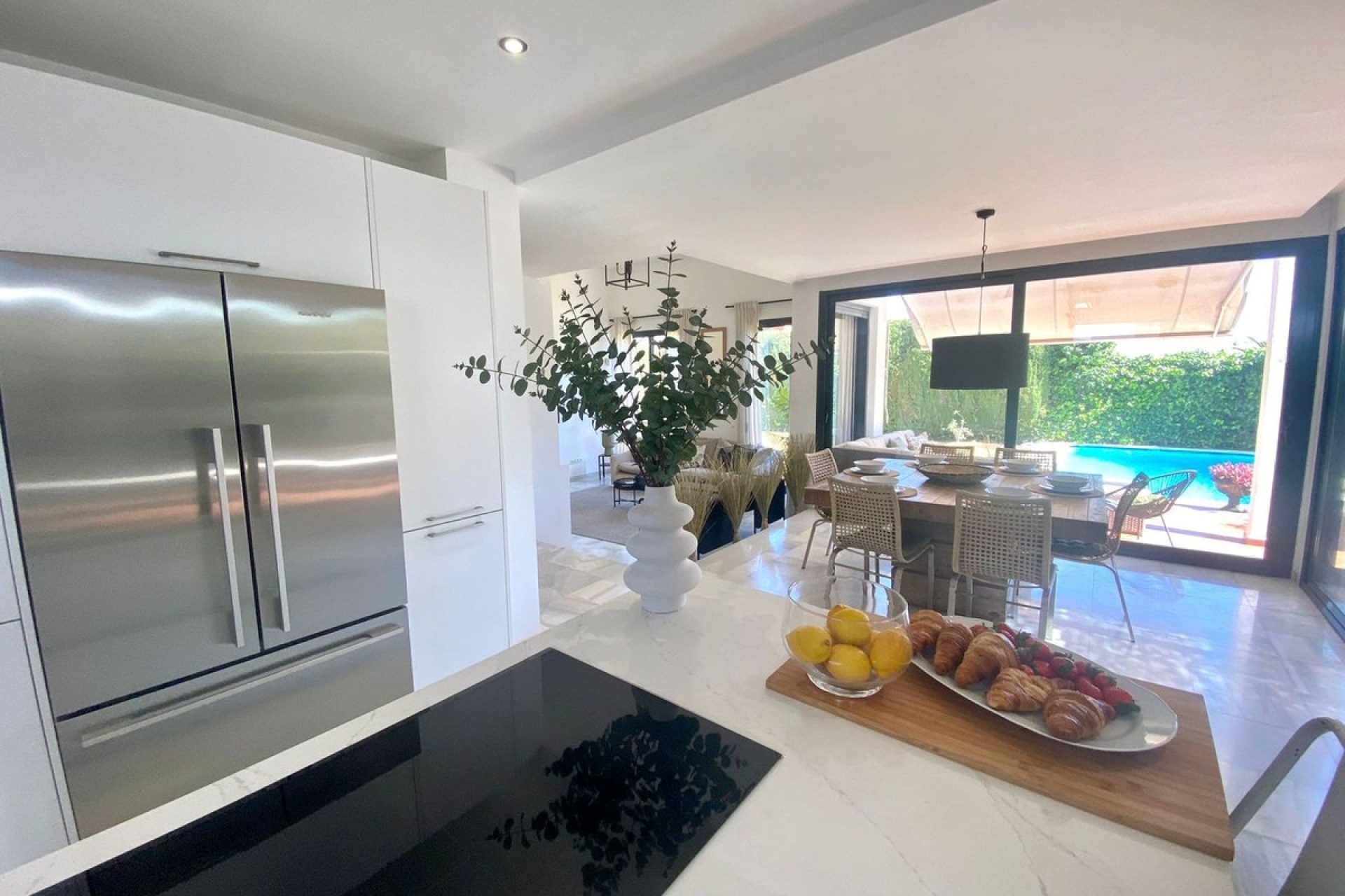Resale - Villa - Marbella - Nueva Andalucía