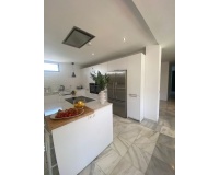 Resale - Villa - Marbella - Nueva Andalucía