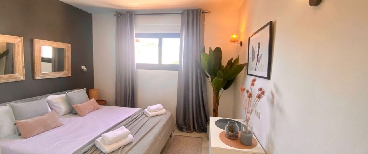 Resale - Villa - Marbella - Nueva Andalucía
