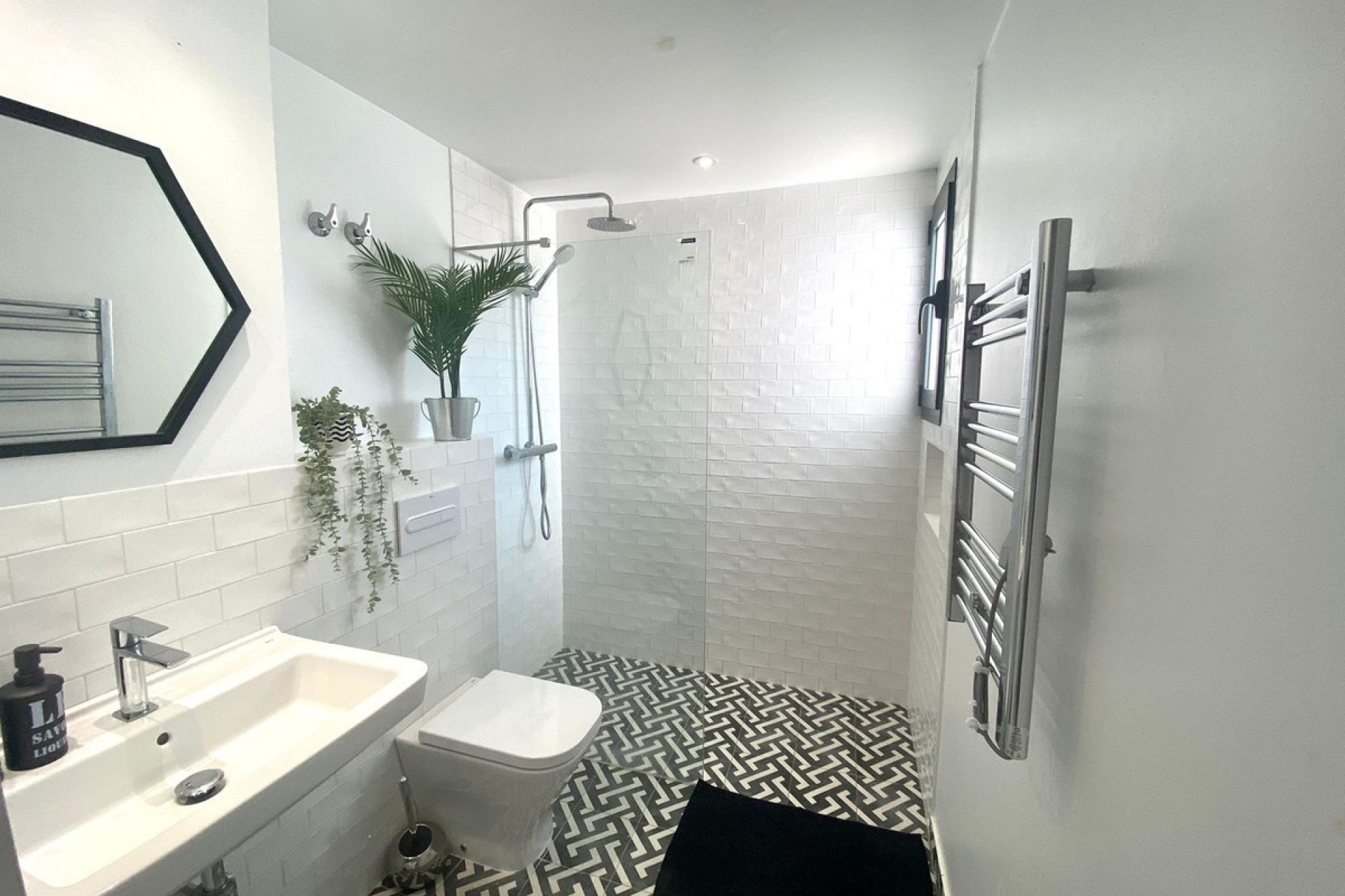 Resale - Villa - Marbella - Nueva Andalucía