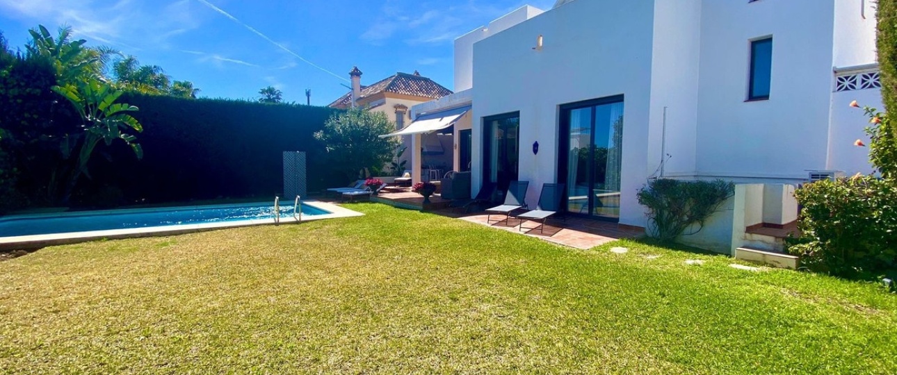 Resale - Villa - Marbella - Nueva Andalucía