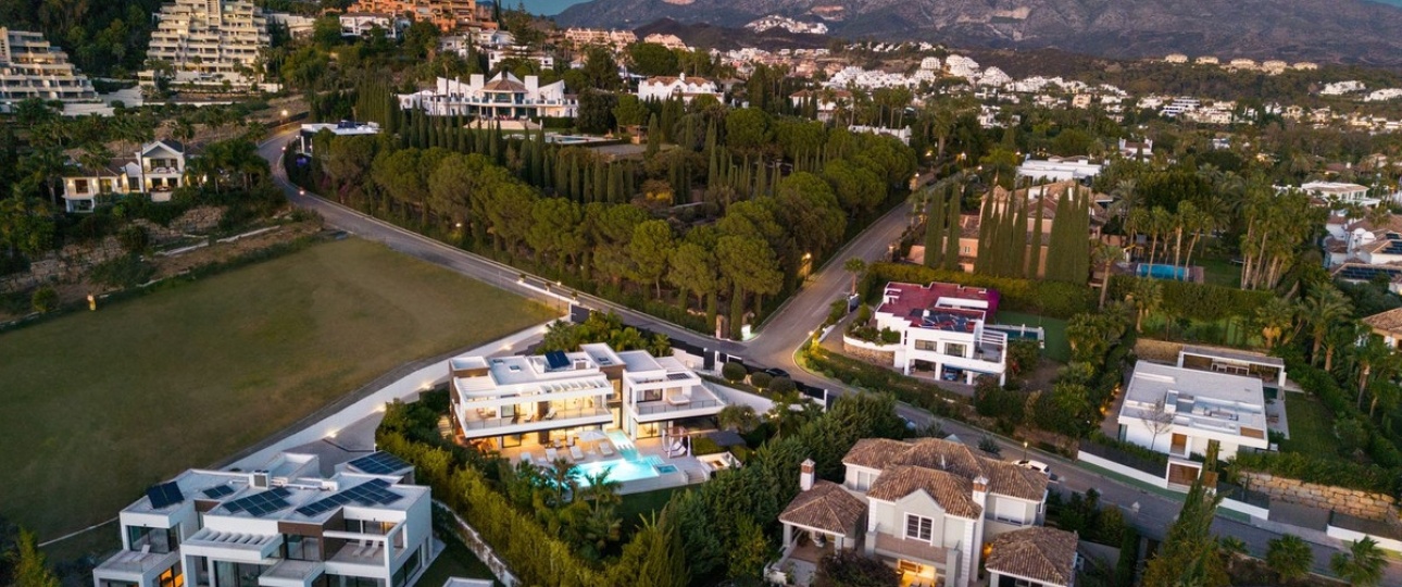 Resale - Villa - Marbella - Nueva Andalucía