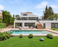 Resale - Villa - Marbella - Nueva Andalucía