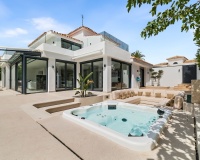 Resale - Villa - Marbella - Nueva Andalucía