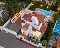 Resale - Villa - Marbella - Nueva Andalucía