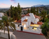 Resale - Villa - Marbella - Nueva Andalucía