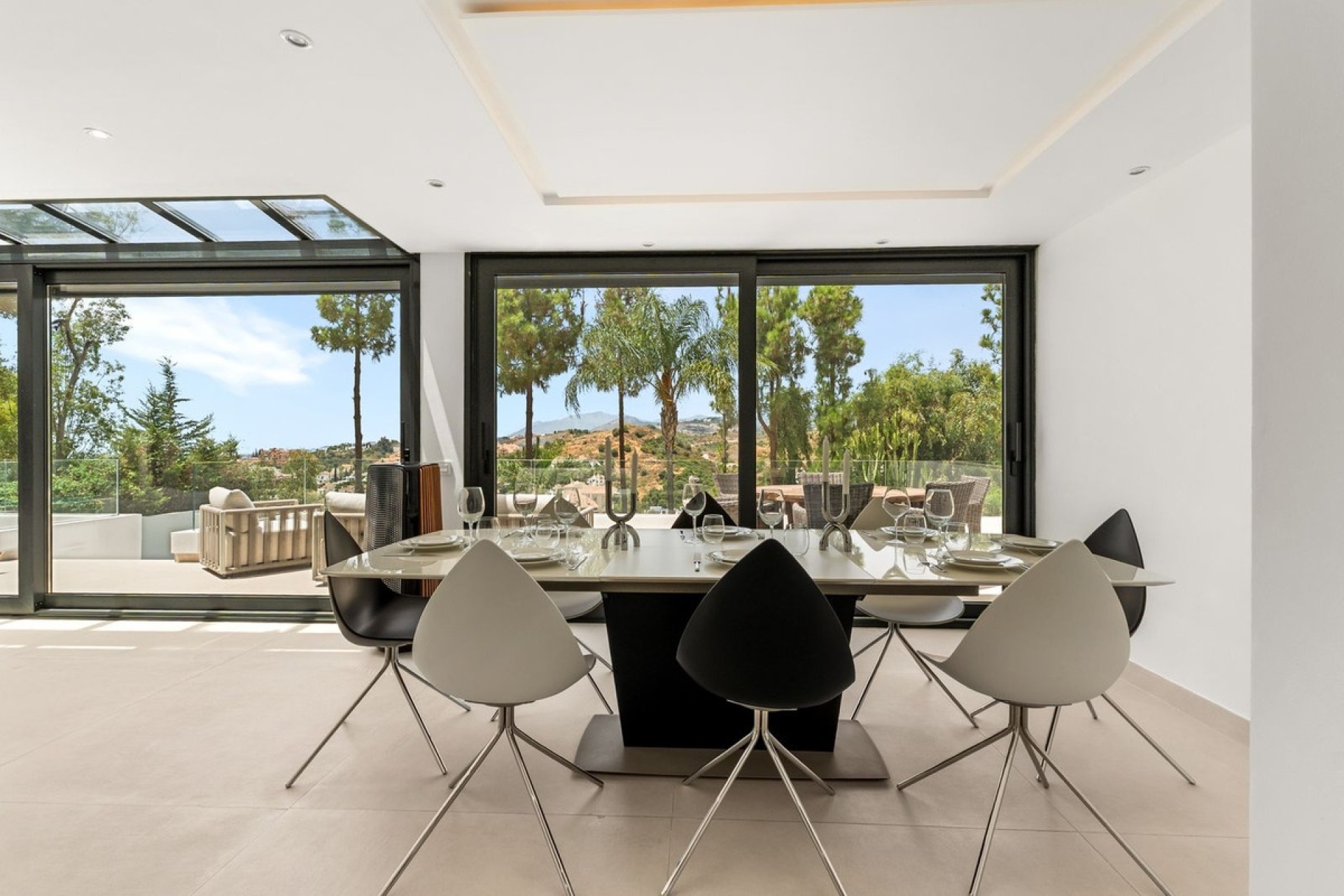Resale - Villa - Marbella - Nueva Andalucía
