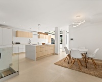 Resale - Villa - Marbella - Nueva Andalucía
