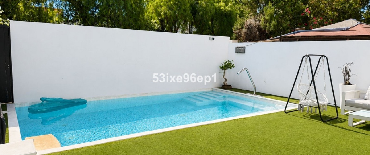 Resale - Villa - Marbella - Nueva Andalucía