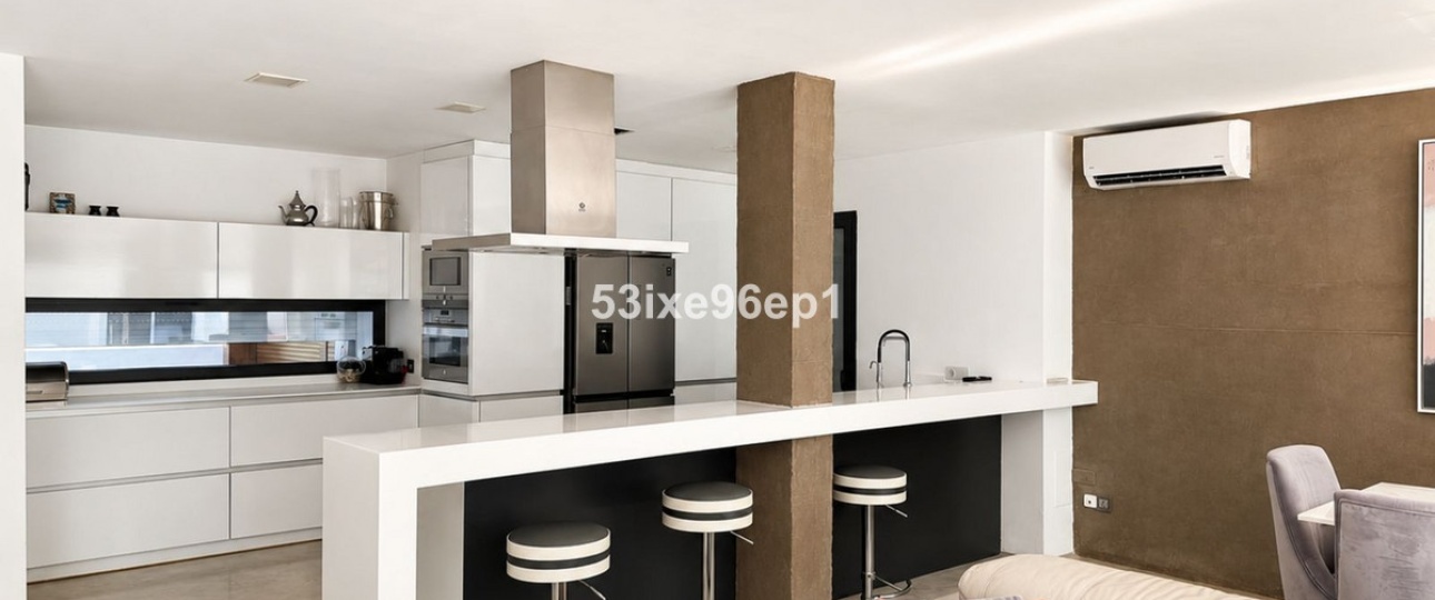 Resale - Villa - Marbella - Nueva Andalucía