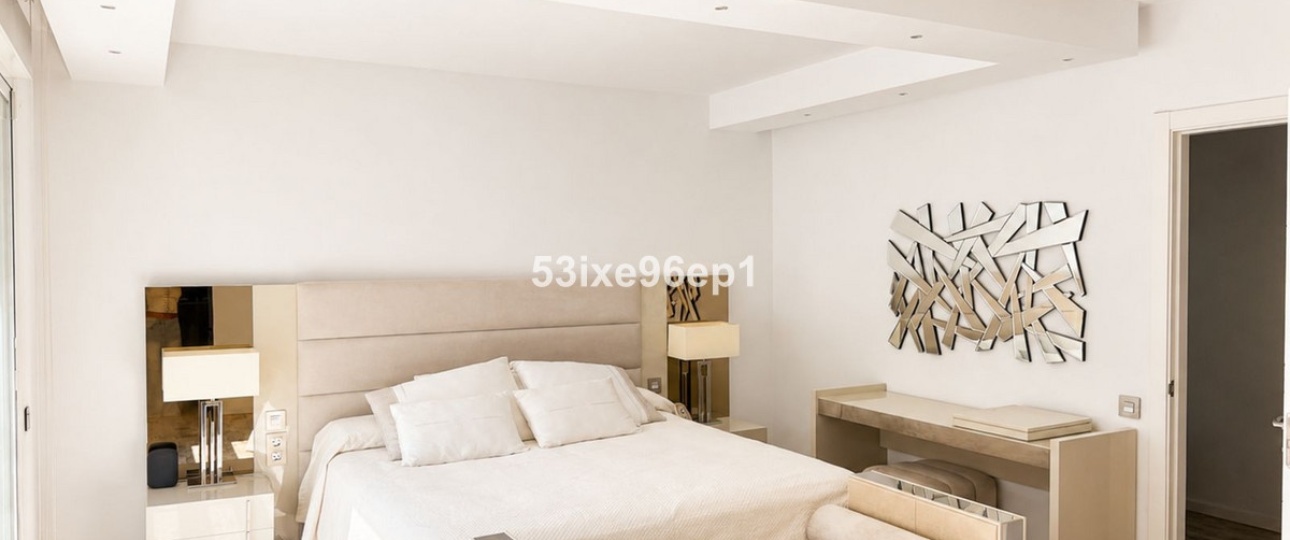Resale - Villa - Marbella - Nueva Andalucía