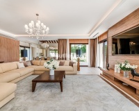 Resale - Villa - Marbella - Nueva Andalucía