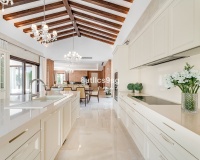 Resale - Villa - Marbella - Nueva Andalucía