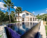 Resale - Villa - Marbella - Nueva Andalucía