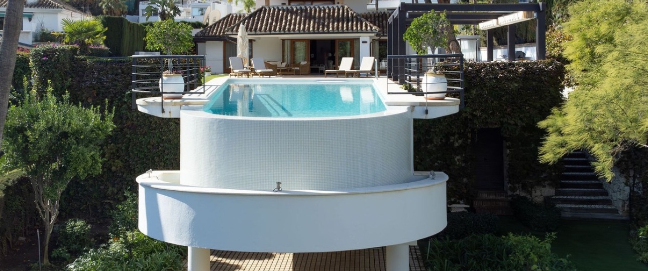 Resale - Villa - Marbella - Nueva Andalucía