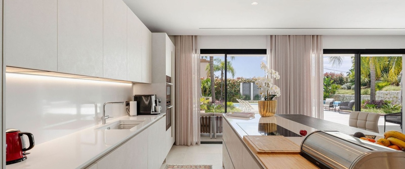 Resale - Villa - Marbella - Nueva Andalucía
