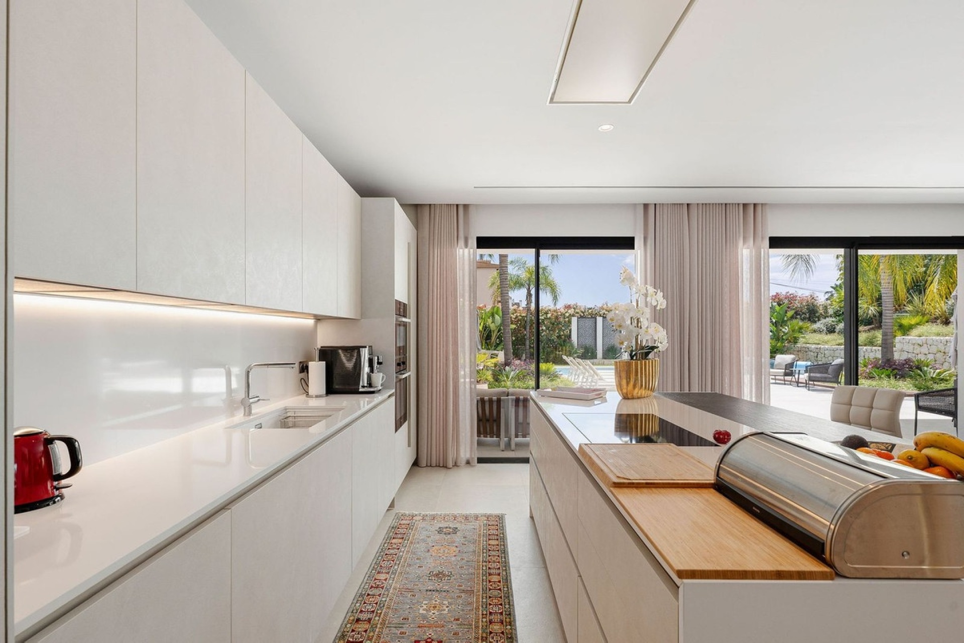 Resale - Villa - Marbella - Nueva Andalucía