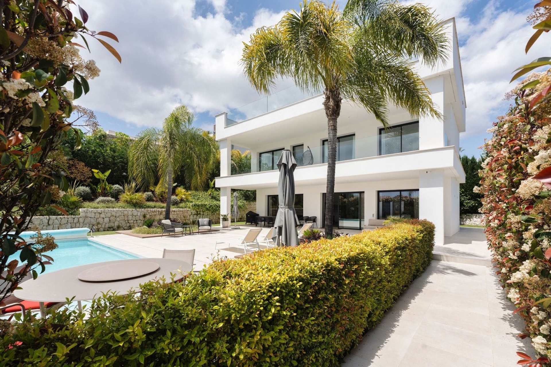 Resale - Villa - Marbella - Nueva Andalucía